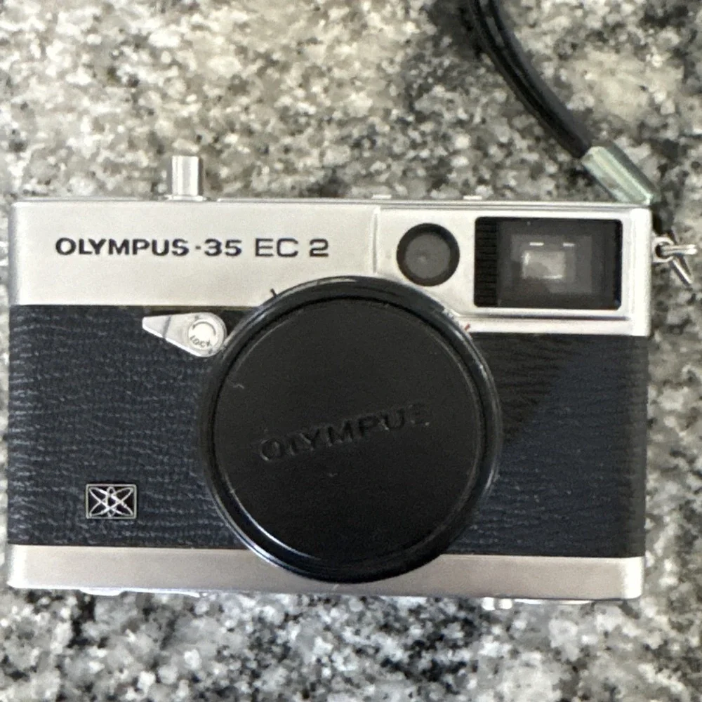 Olympus 35 EC 2 Point & Shoot Film Camera E.ZUIKO 42mm F2.8 Lens! From Japan